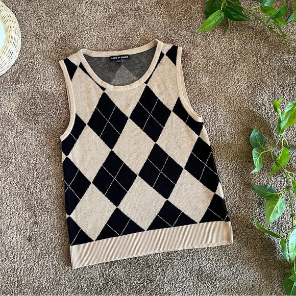 Cable & Gauge Jackets & Blazers - Cable & Gauge Vest Sweater